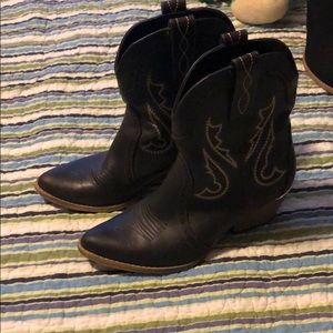 Very volatile cowgirl boots